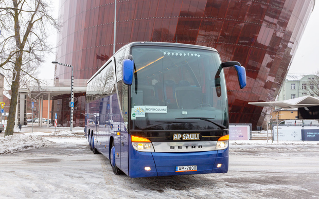 Autobusu noma SETRA S 415 HDH
